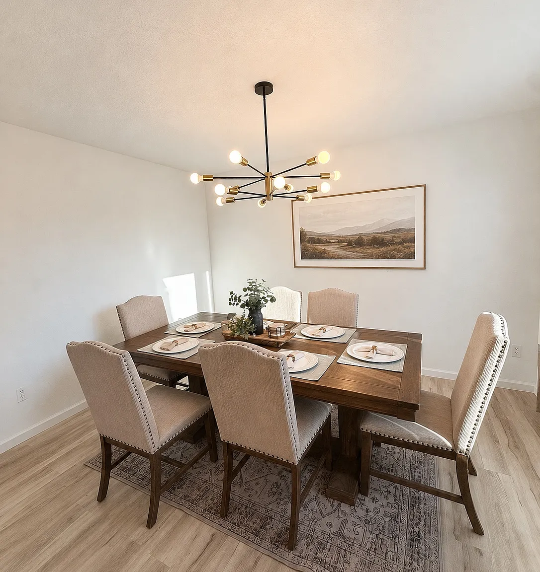 4 bed, 2053 sqft, $2,950 — Photo 2