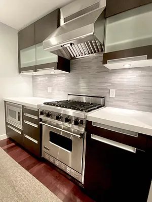 Rented by Bond New York | media 43