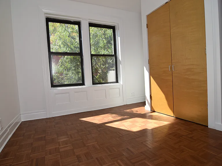 611 W 180th St #9 — Photo 7