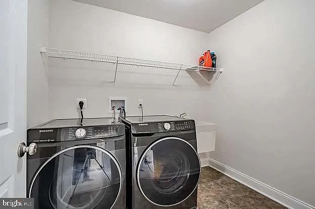 608 Mockernut Ct — Photo 20