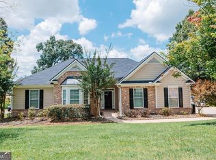 202 Stafford Beach Dr, Byron, GA 31008