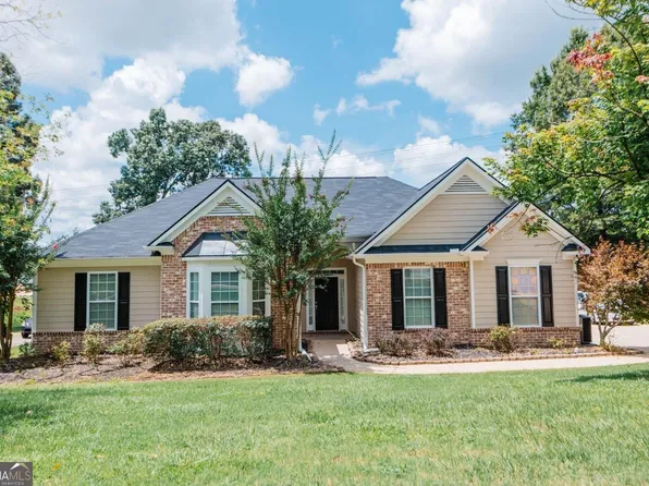 202 Stafford Beach Dr, Byron, GA 31008