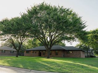 900 Timber Ln, Caldwell, TX 77836