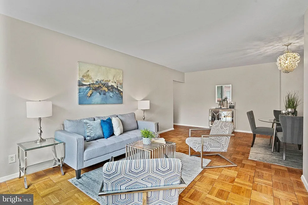 2 bed, 918 sqft, $2,700 — Photo 4