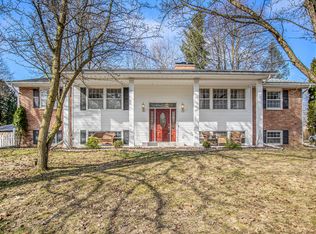 615 East Dr, Marshall, MI