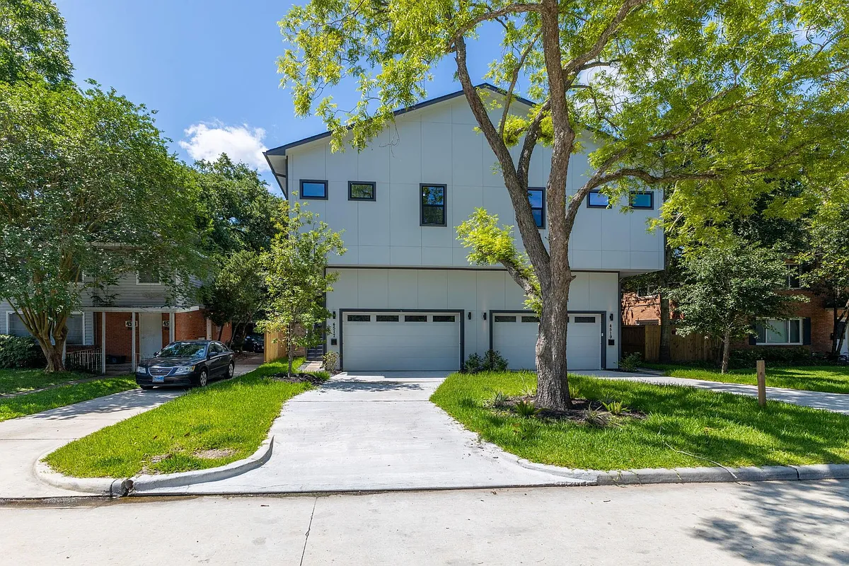 Building Photo - 4517 Larch Ln