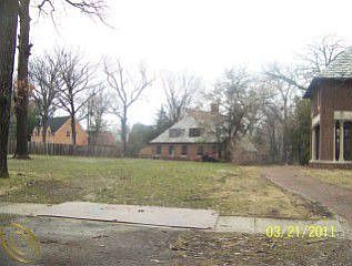 1860 Balmoral Dr, Highland Park, MI 48203 | Zillow