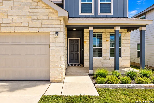 4 bed, 3.0 bath, 2601 sqft, $2,350 — Photo 3