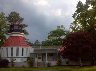 235 E Palmer Dr, New Bern, NC 28560