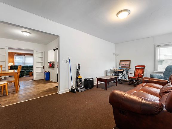 5th image of 2104 W Euclid Ave