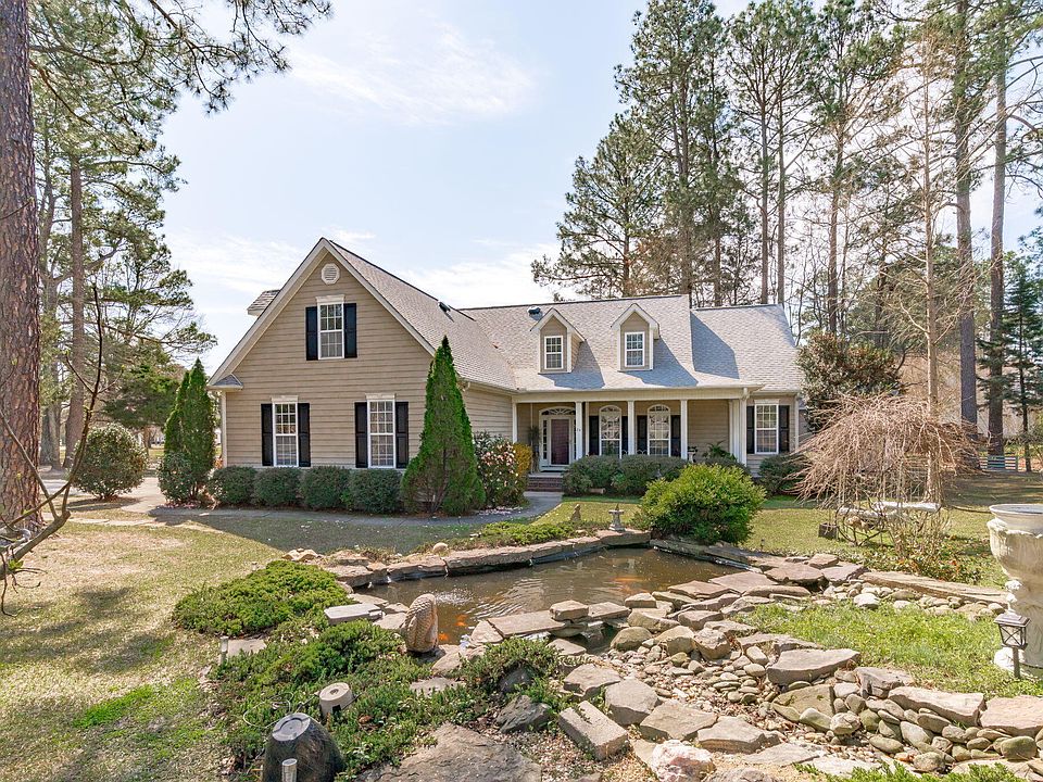 1st image of 26 Pine Croft Rd