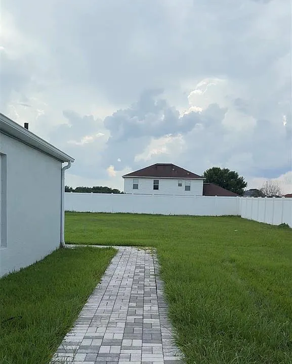 2410 Hatton Chase Ln