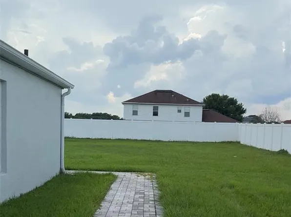2410 Hatton Chase Ln, Kissimmee, FL 34746