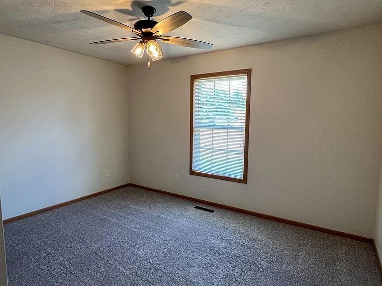 2944 W Swallow St — Photo 7