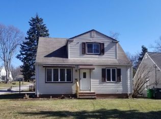 4919 Parkway Dr, Garfield Heights, OH 44125