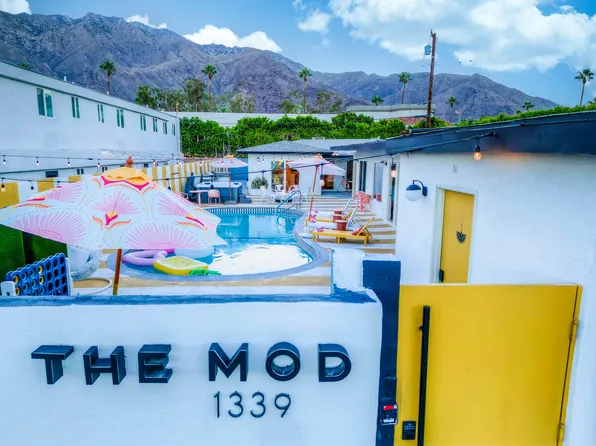 1339 N Indian Canyon Dr, Palm Springs, CA 92262