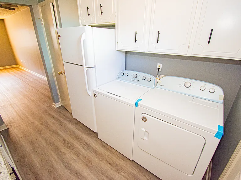 Kitchen/Laundry