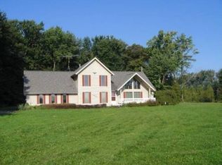 1622 64th St, Fennville, MI