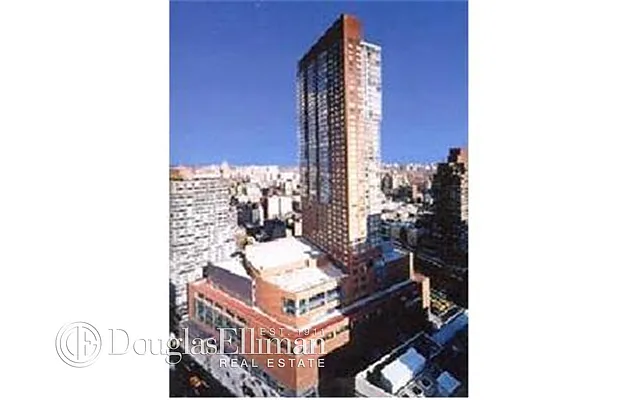 Rented by Douglas Elliman | media 19