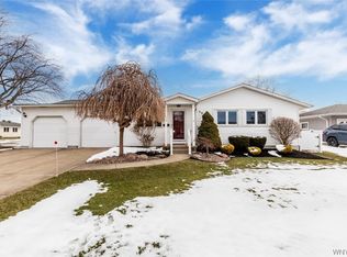 398 Woodgate Rd, Tonawanda, NY 14150