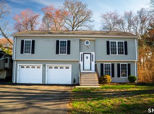 37 Autumn Lane, East Hartford, CT 06108