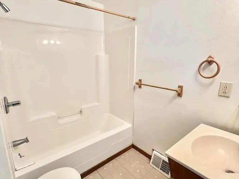 209 Wynoka Street — Photo 15