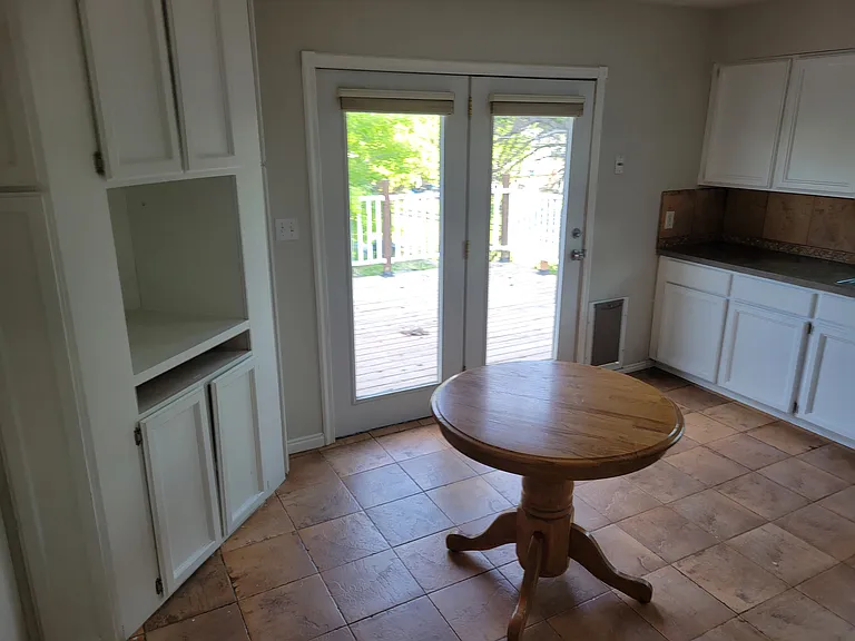 211 Country Club Dr #A — Photo 7