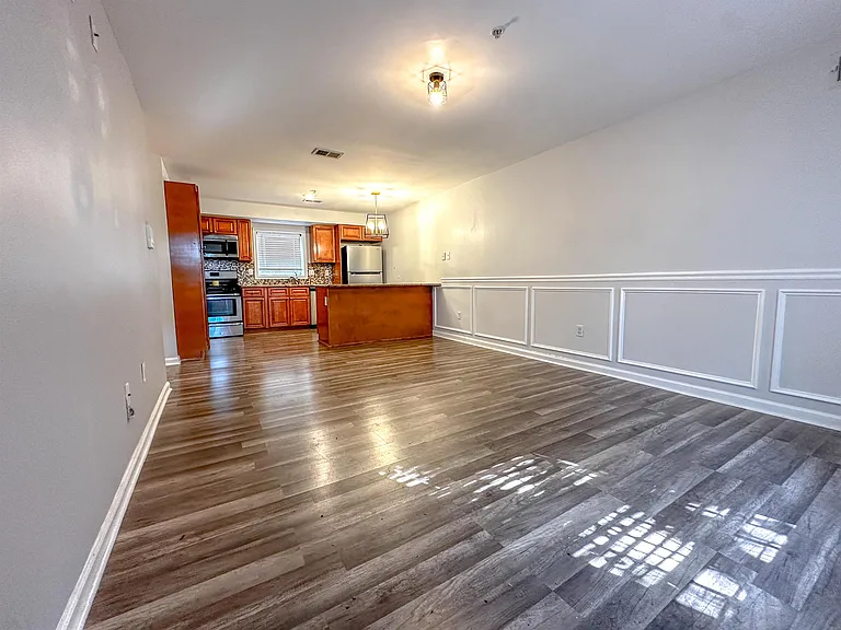 171 Clifford St #1 — Photo 3
