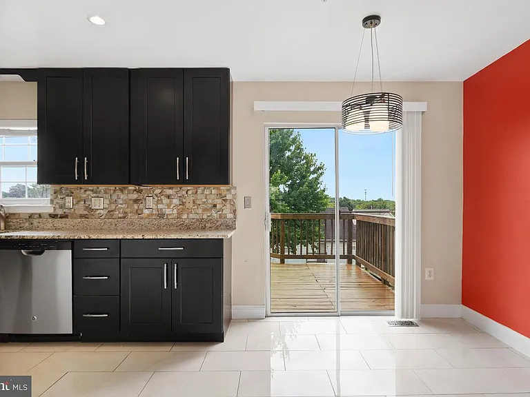 7017 Migliori Ct — Photo 12