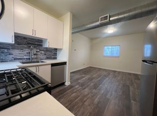 609 Ann St APT 3, Homestead, PA 15120