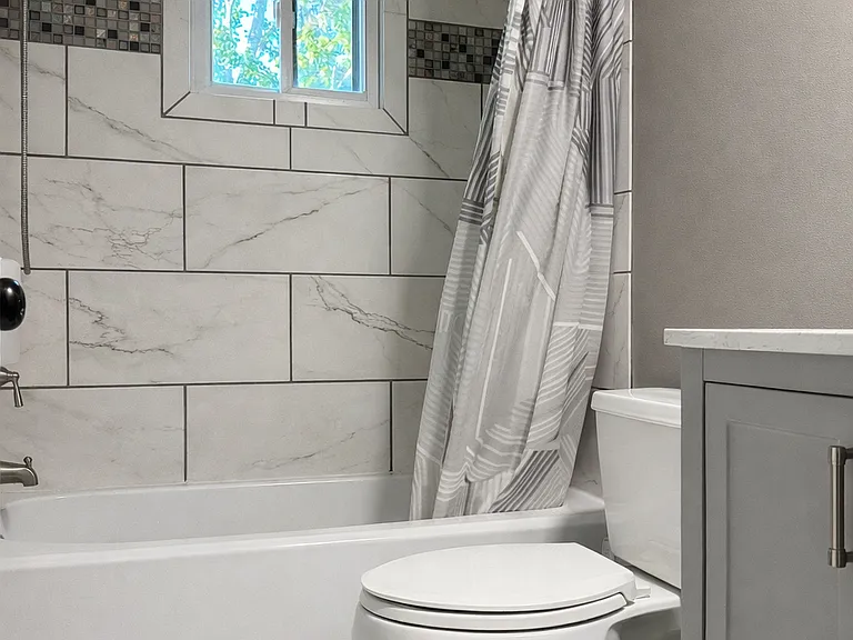 Hallway full bathroom