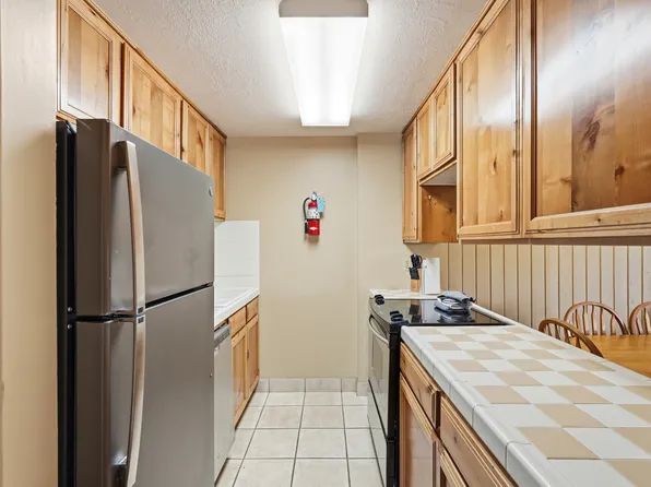 2176 S Bear Lake Blvd #311, Garden City, UT 84028