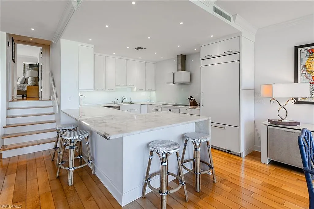 2 bed, 2.0 bath, 1491 sqft, $17,500 — Photo 3