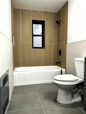 Rented by Nachman Weingarten, LREB | media 7