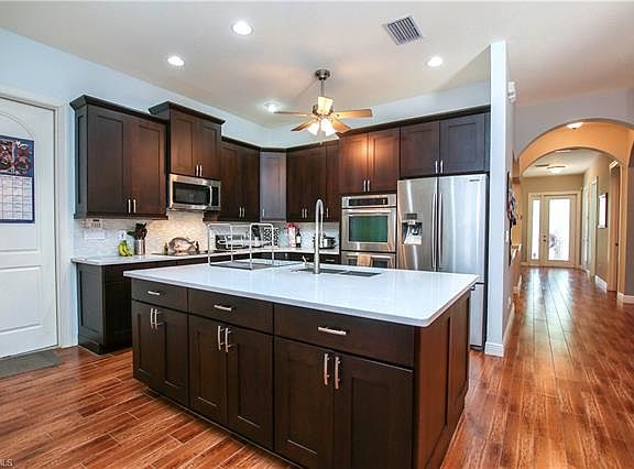 5th image of 6628 Magnolia Ln