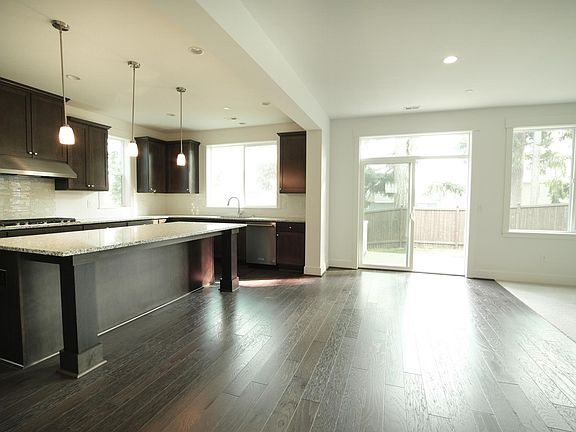 Kitchen, with abundant sunlight