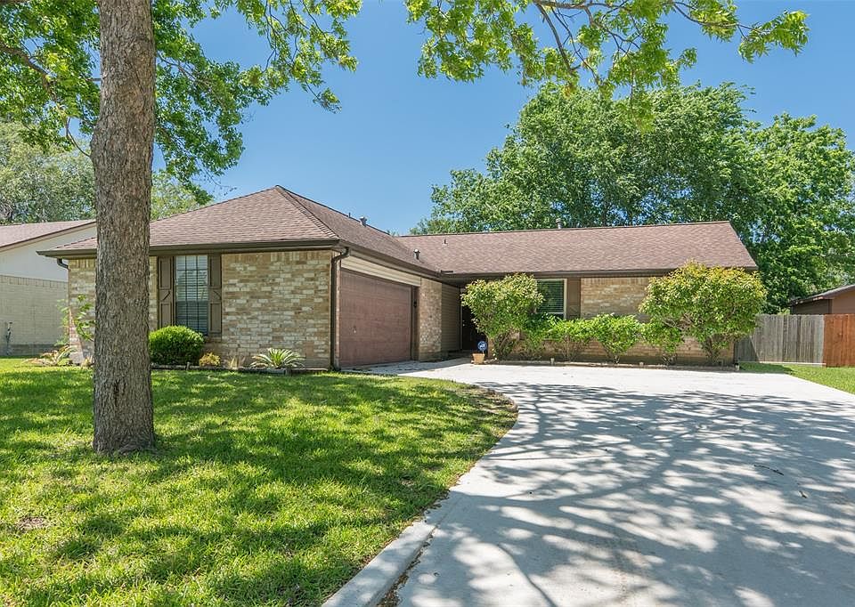 1st image of 11211 Camphorwood Dr