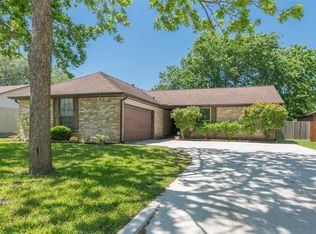 11211 Camphorwood Dr, Houston, TX 77089