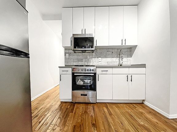 4th image of 334 E 13th St #A2