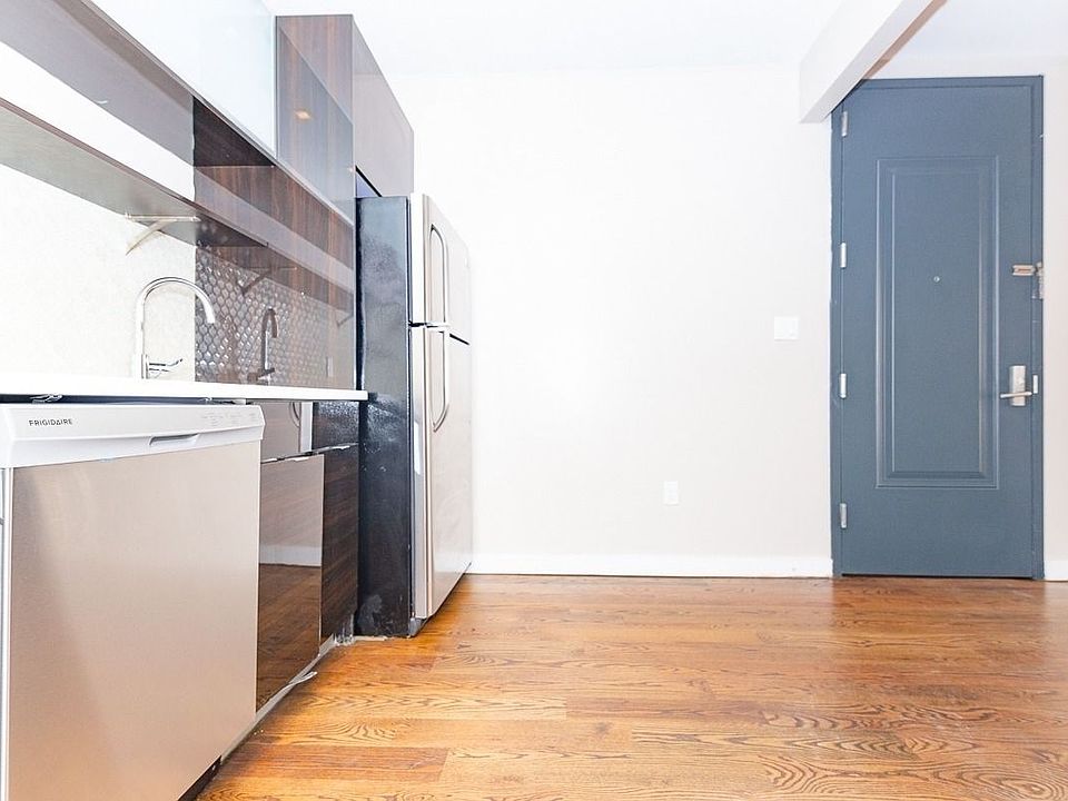 1st image of 125 Leonard St #4LFF