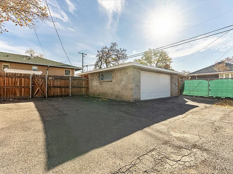 1538 S 700 E #B — Photo 21