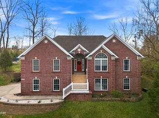 4300 Lost Spring Ct, Louisville, KY 40241