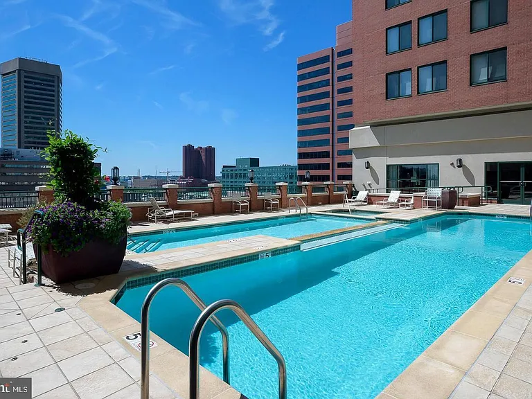 414 Water St #2302 — Photo 34