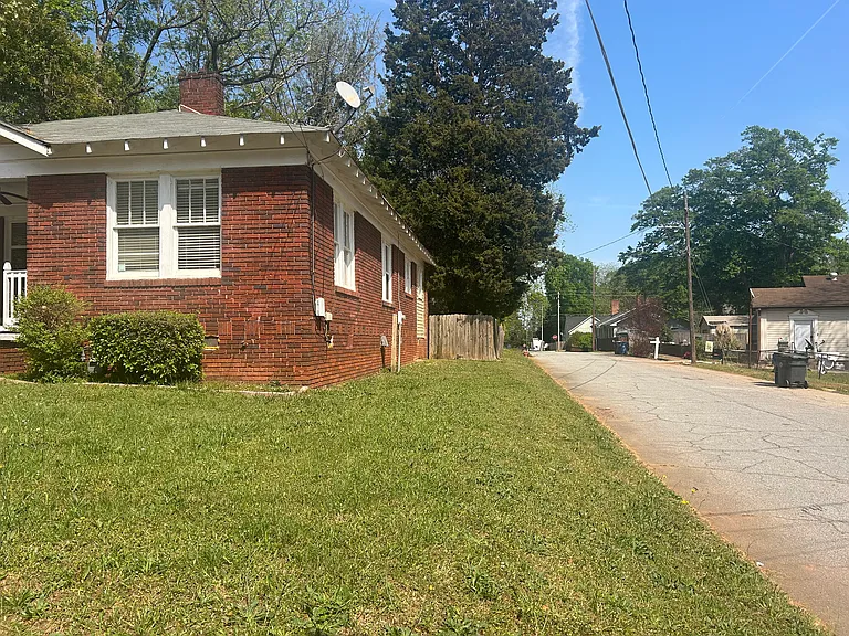 3130 Church St — Photo 2