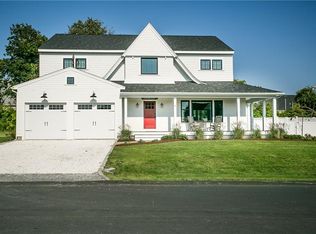 4 Julia Ct, Middletown, RI 02842