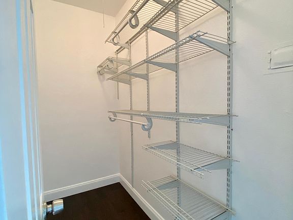 Extra Large Walk In Closet