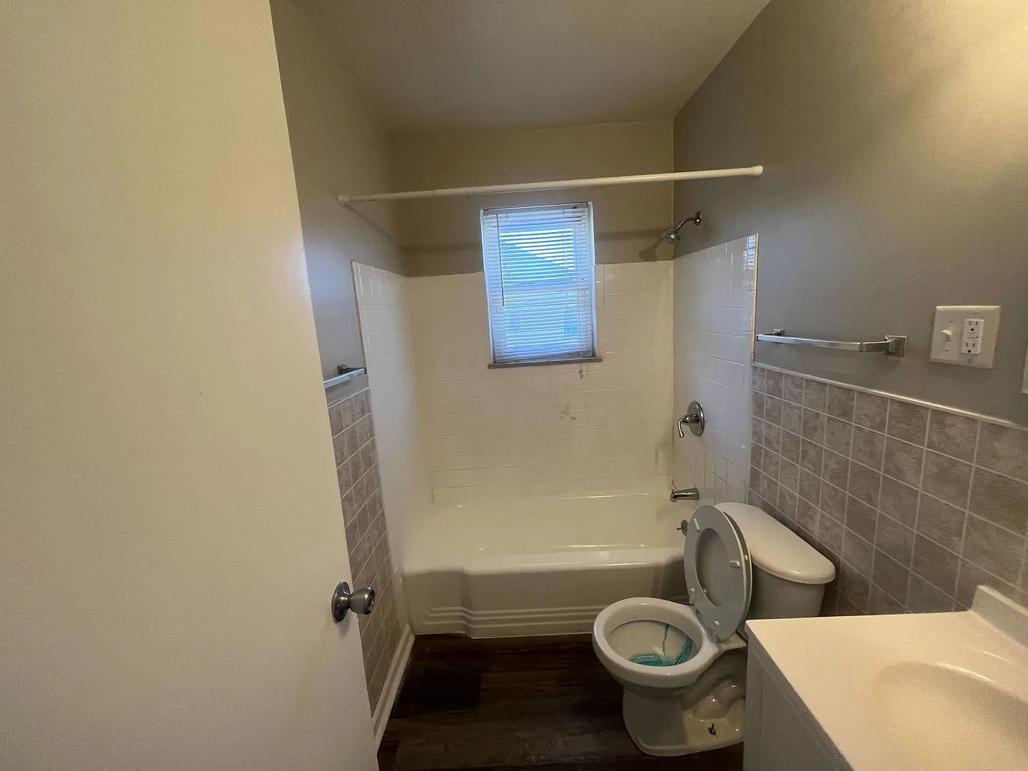 6118 Dickson Rd — Photo 4
