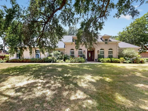 108 Cape Shore Dr, Kemp, TX 75143