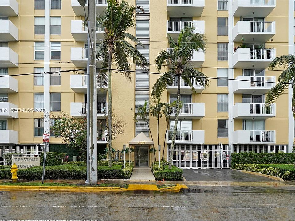 1st image of 2000 NE 135th St APT 1010