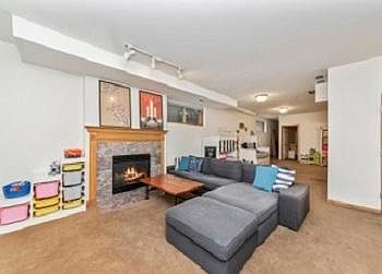 5th image of 2136 W Montrose Ave #1